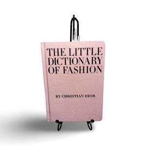 The Little Dictionary of Fashion by Christian Dior: Accent Book: Table Read